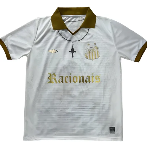 Quando o futebol encontra a música nas camisas