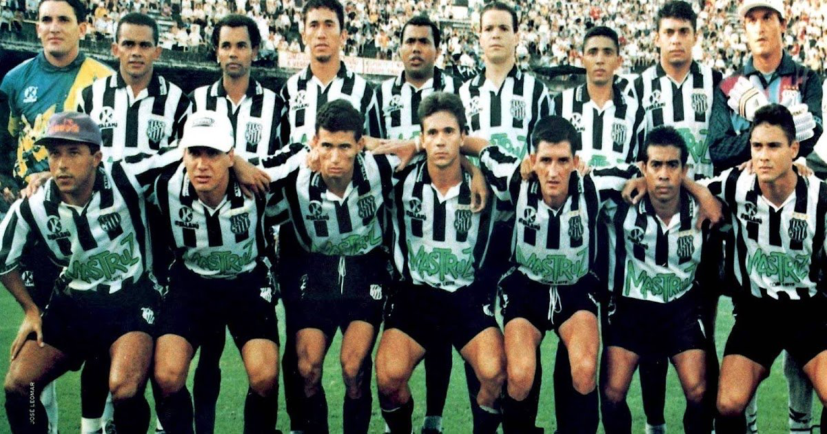 Quando o futebol encontra a música nas camisas