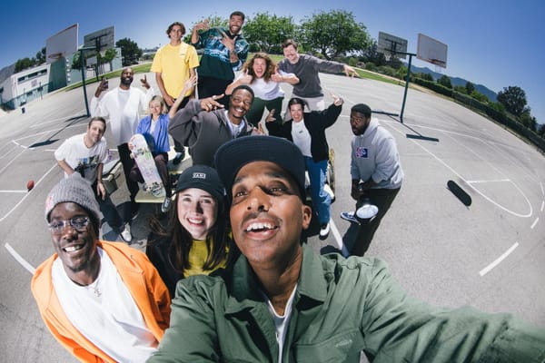 Imagem, solado e manobra: a tríade cultural que sustenta o skate moderno