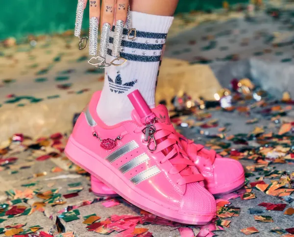 O carnaval como território de disputa da indústria sneaker